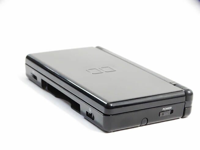 Konsola Nintendo DS Lite USG-001 czarna.
