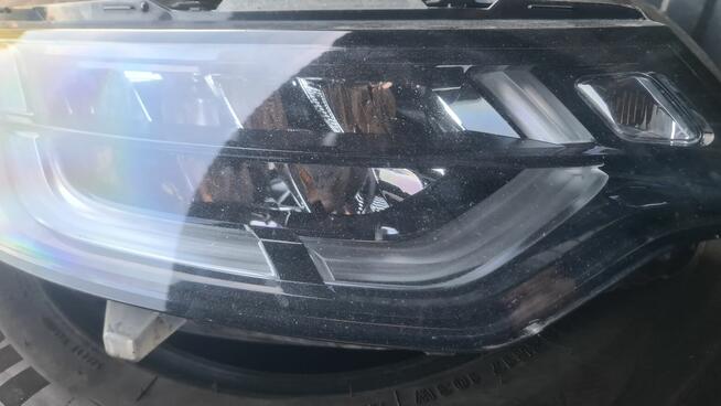 Land Rover Discovery V L462  części przód Maska lampy