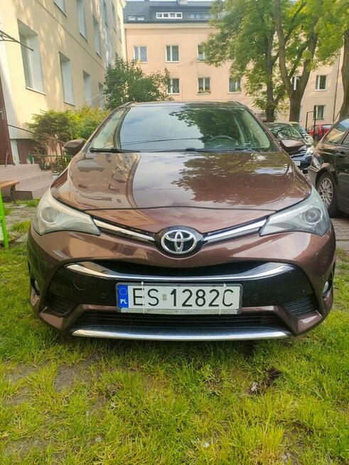 Toyota Avensis 2.0 d4d biznes pakiet