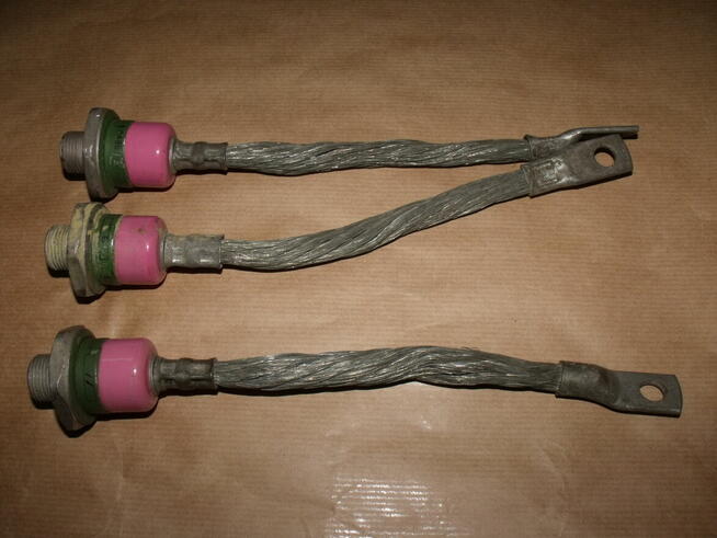 Dioda prostownicza B200