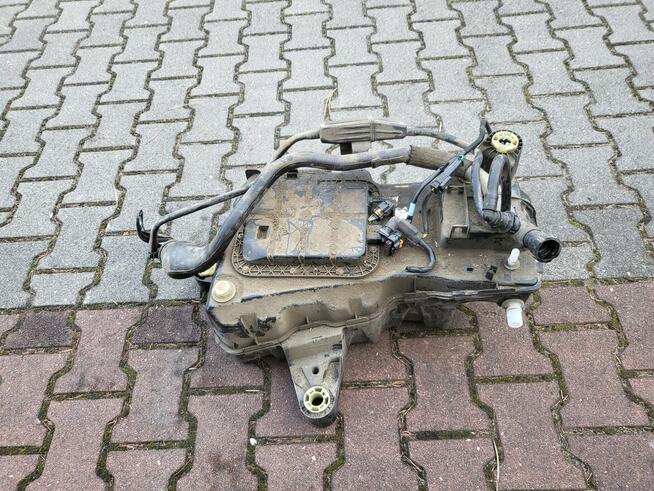 Zbiornik Adblue kompletny Opel Combo E