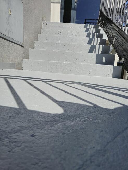 Zaklad Ślusarski - malowanie rur natryskowo