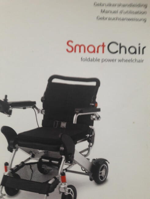 Lekki składany wózek inwalidzki z napędem elektrycznym