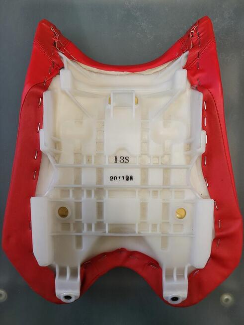 Sprzedam części do Yamaha R-6 model 2007-2010