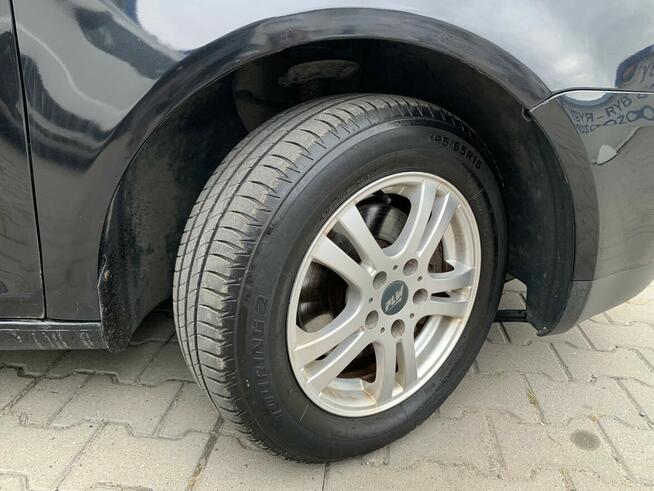 Volkswagen Touran 2.0 TDI Climatronic Webasto Hak 2 komplety