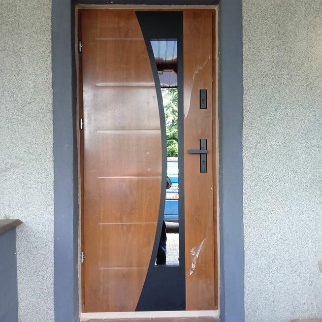 Drzwi z montażem gratis do bloku!