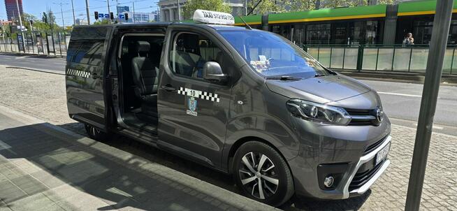 Przewóz osób, na wózkach inwalidzkich, rowery, taxi-VIP