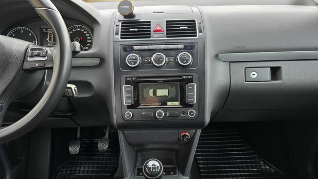 VW Touran 1.6TDI 105PS BlueMotion Highline CUP Edition Navi