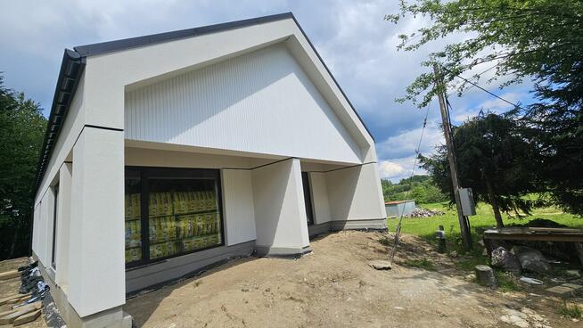 Nowoczesny dom parterowy 115m2 na działce z lasem