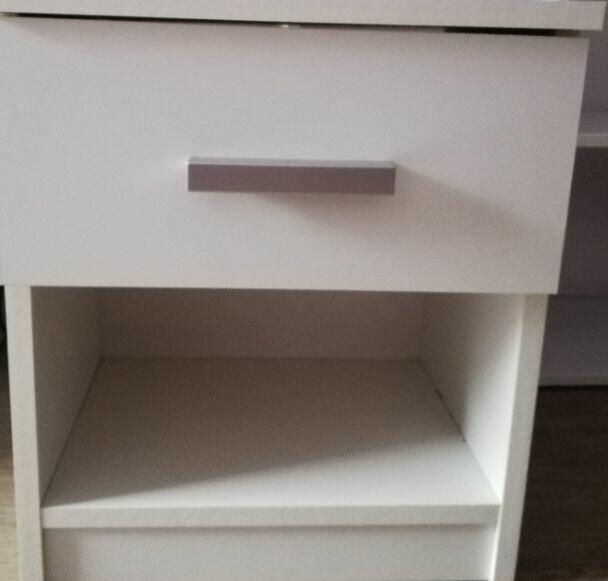 Sprzedam Nową Nocną Szafeczke