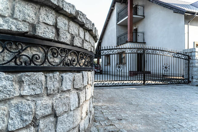 Szukasz idealnego ogrodzenia, bramy lub balustrady? Napisz d