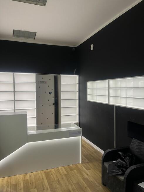 Meble sklepowe - stan bardzo dobry