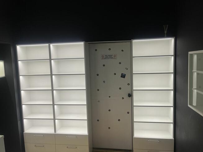 Meble sklepowe - stan bardzo dobry