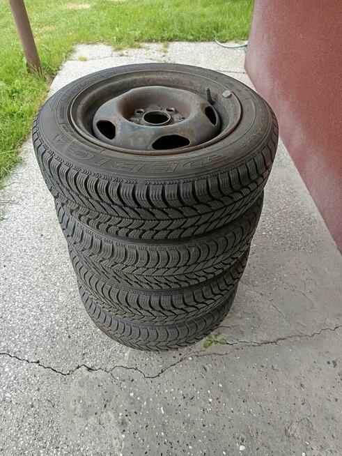Kola Volkswagen 13 cali 4x100 opony zimowe Debica 23rok 155