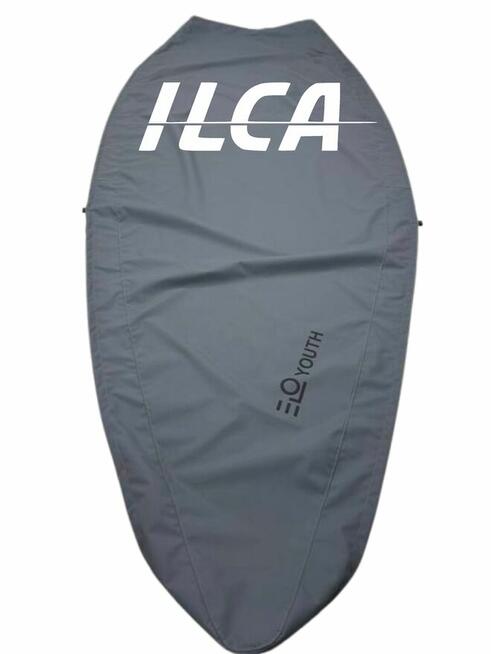 Żaglomistrz z Giżycka Elżbieta Panaś. Żagle, Pokrowce, Serwis