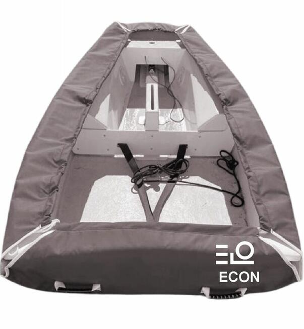 Żaglomistrz z Giżycka Elżbieta Panaś. Żagle, Pokrowce, Serwis