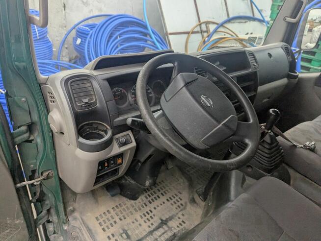 samochód ciężarowy dostawczy Nissan Cabstar do 3,5 t