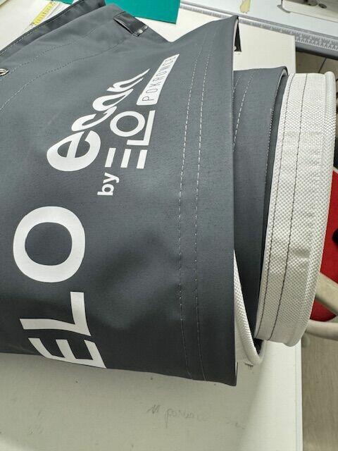 Żaglomistrz z Giżycka Elżbieta Panaś. Żagle, Pokrowce, Serwis