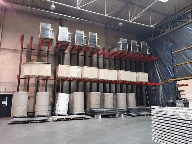 Syndyk sprzeda regał magazynowy - 40%