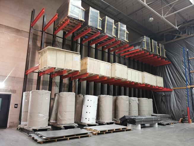 Syndyk sprzeda regał magazynowy - 40%