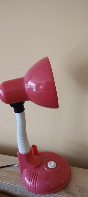 Różowa lampka biurkowa dla dzieci - z żarówką