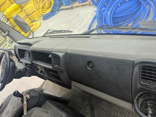 samochód ciężarowy dostawczy Nissan Cabstar do 3,5 t