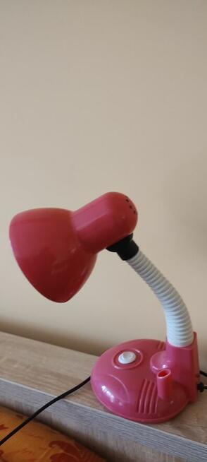 Różowa lampka biurkowa dla dzieci - z żarówką