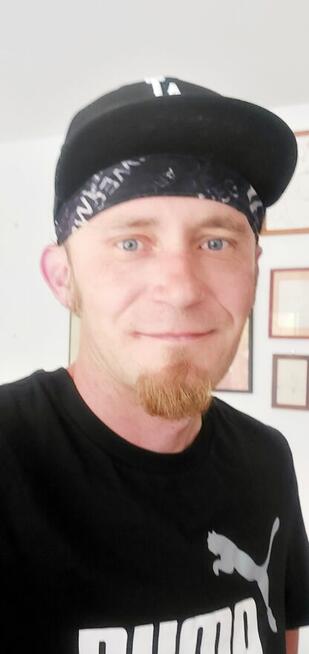 Opiekuńczy, wrażliwy mężczyzna poszukuje bratniej duszy