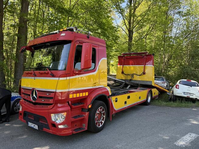 Laweta Holowanie Autostrada A4 Transport maszyn pomocdrogowa