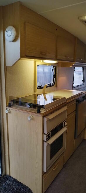 Przyczepa Compass Reflection 510/5 1993 świeżo po remoncie