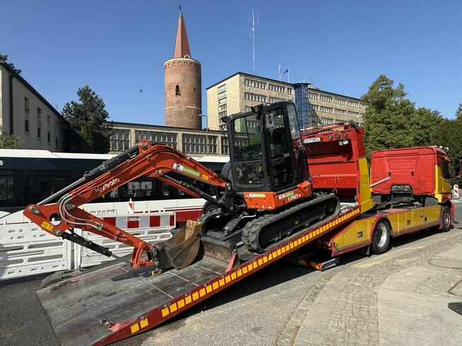 Laweta Holowanie Autostrada A4 Transport maszyn pomocdrogowa