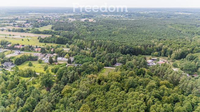 Zielona działka w spokojnej okolicy