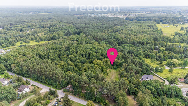 Zielona działka w spokojnej okolicy