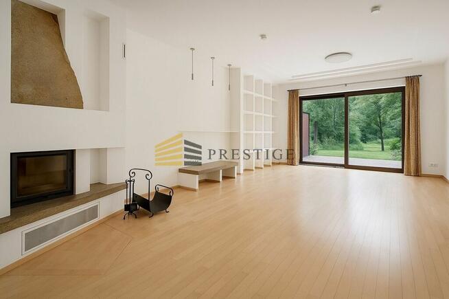 Elegant Home with Garden &amp; Sauna in Konstancin