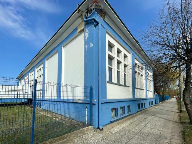 Budynek ze schronem na sprzedaż.