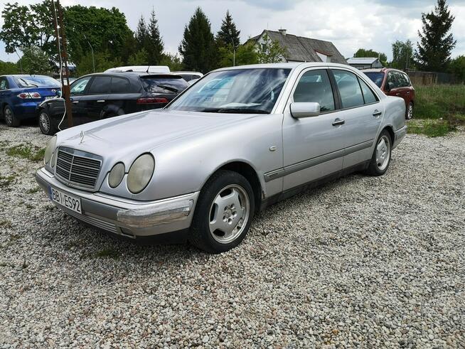 Mercedes E 200 2.0 benzyna nie wygniły na wylot, sprawny Tanie Auta Fasty