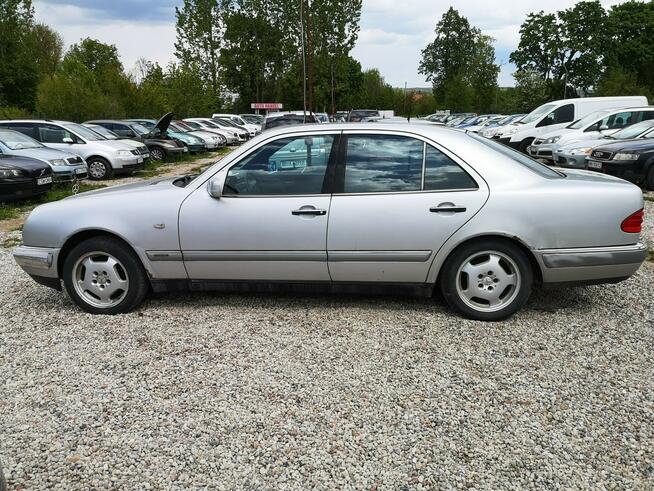 Mercedes E 200 2.0 benzyna nie wygniły na wylot, sprawny Tanie Auta Fasty