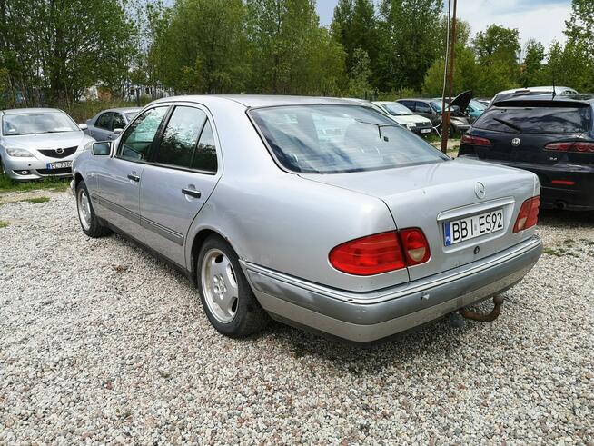 Mercedes E 200 2.0 benzyna nie wygniły na wylot, sprawny Tanie Auta Fasty