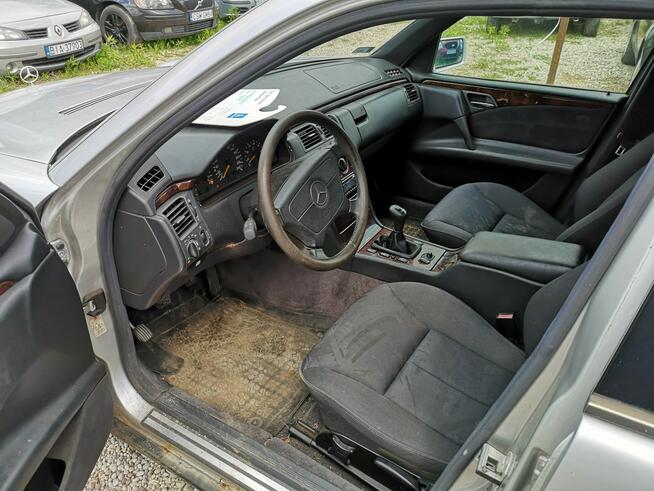 Mercedes E 200 2.0 benzyna nie wygniły na wylot, sprawny Tanie Auta Fasty