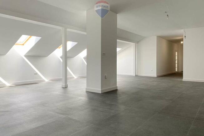 Nowy lokal użytkowy 159m2 w Żyrardowie