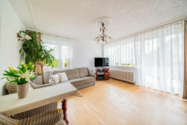 Dom Kołobrzeg Zachodnia, Bukowa