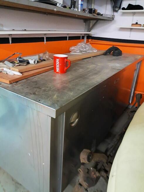 Szafka chłodnicza ze stali nierdzewnej