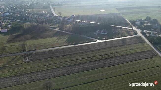 Działka budowlano-rolna uzbrojona pow. 4403m2