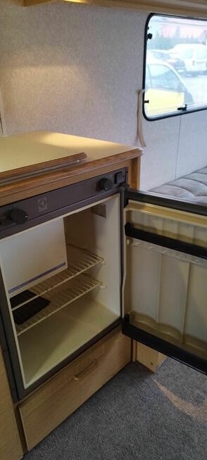 Przyczepa Compass Reflection 510/5 1993 świeżo po remoncie