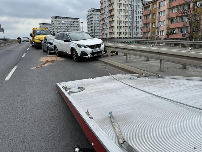 Laweta Holowanie Autostrada A4 Transport maszyn pomocdrogowa