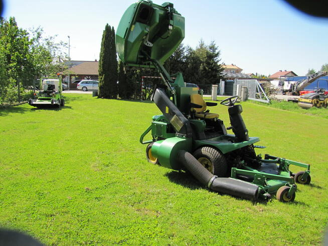 Traktor kosiarka John Deere 1565 z górnym wysypem