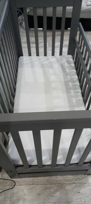 Sprzedam łóżeczko dziecinne