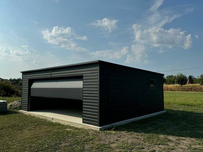 Garaż blaszany brama segmentowa