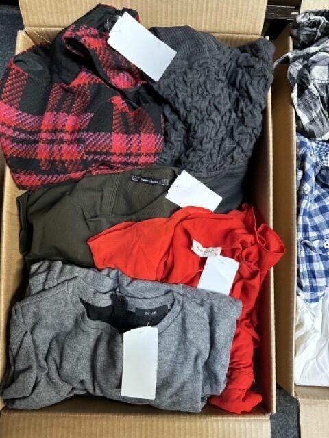 Odzież second hand zara berskha H&M tommy boss Mkors espirit