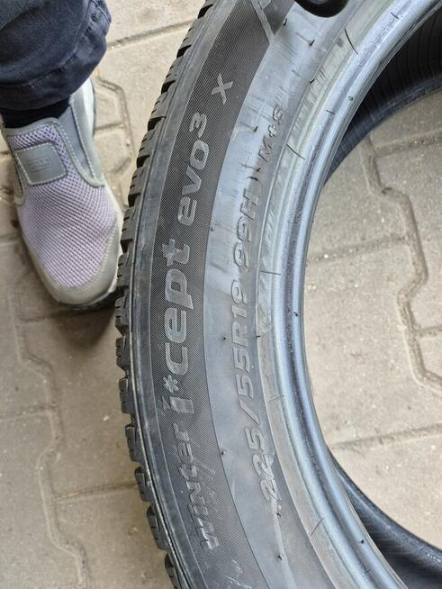 Opony zimowe 225 55 19